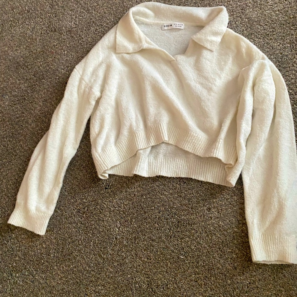 Long sleeve cropped collared furry top